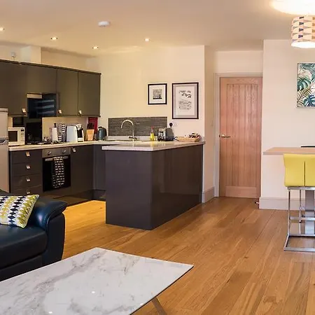 Apartment Cs Serviced *