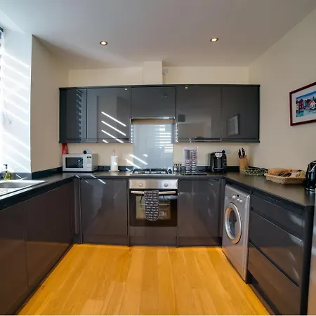 Cs Serviced Lejlighed Ulverston